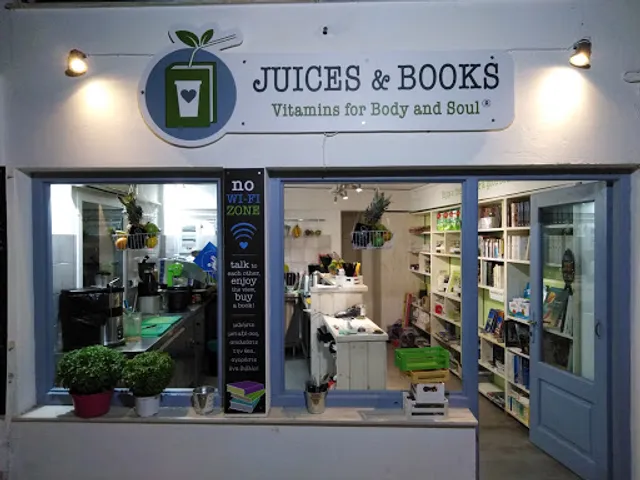 JUICES & BOOKS Vitamins for Body and Soul