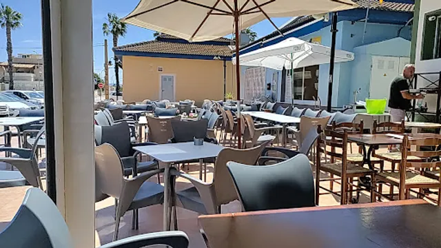 BT15 Irish Pub & Eatery