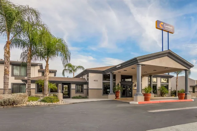 Comfort Inn & Suites Colton