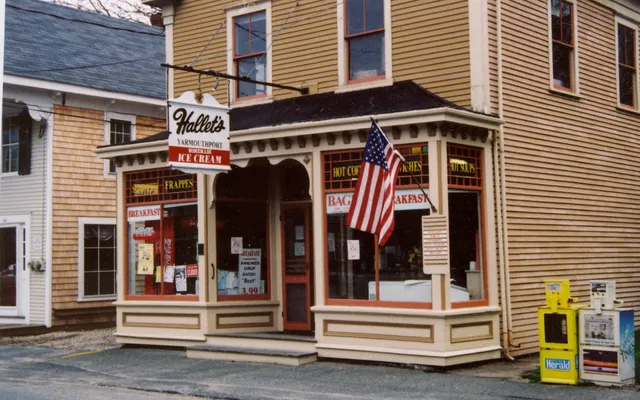 Hallet's Store
