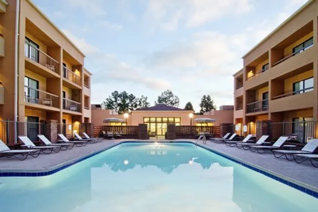 Courtyard by Marriott Huntsville University Drive