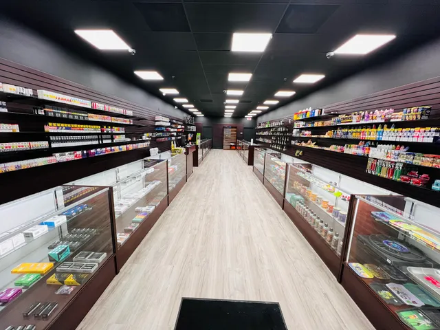 SMOKERS HUT SMOKE & VAPE