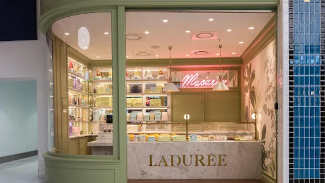 Ladurée Terminal 2 liaison B-D