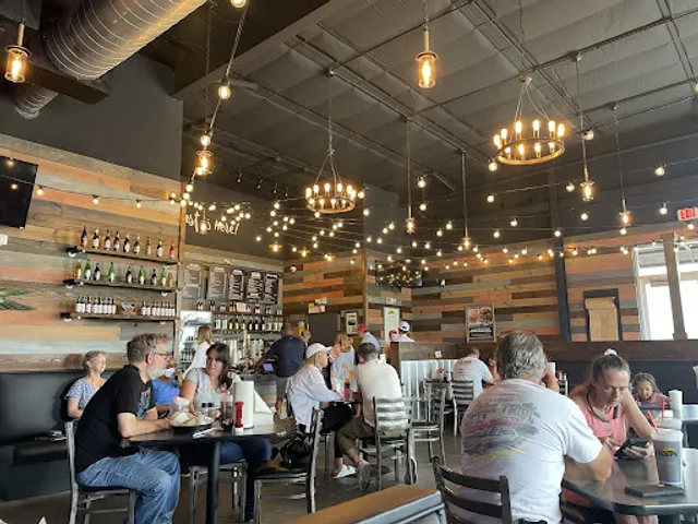 Wharf Casual Seafood Mahan