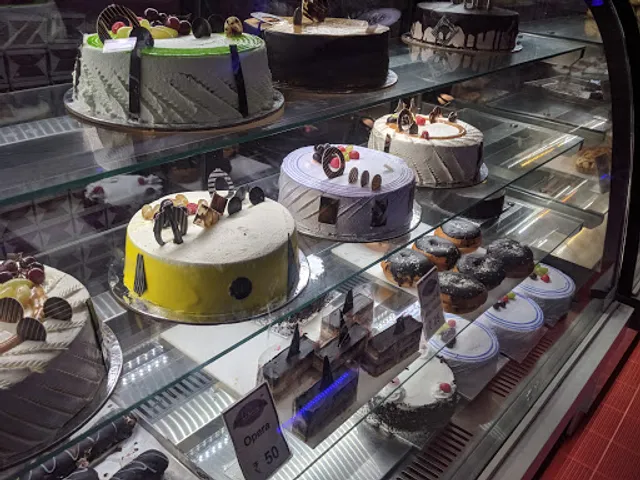 La Bakery & Confectionery