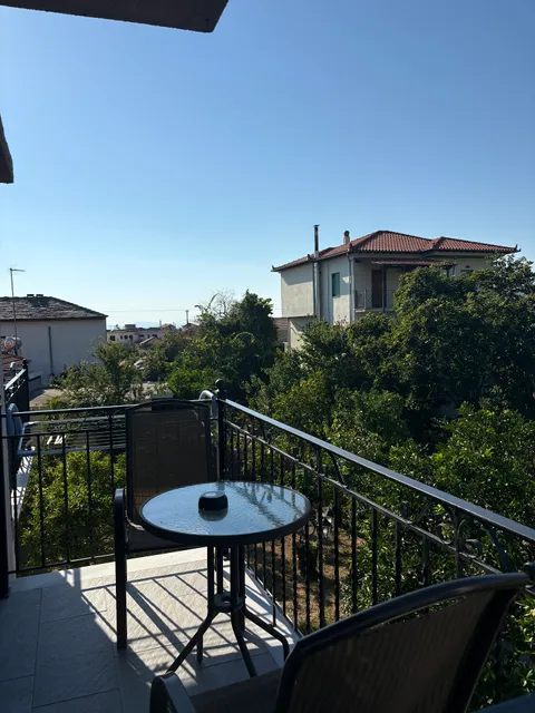 Eleni Zirganou Studios & Apartments