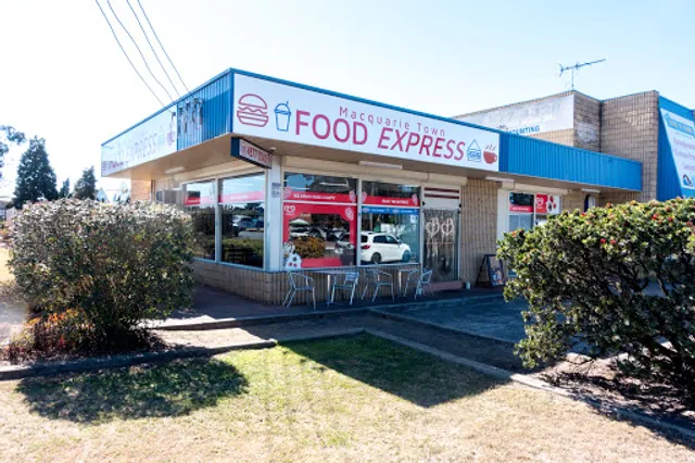 Macquarie Town Food Express