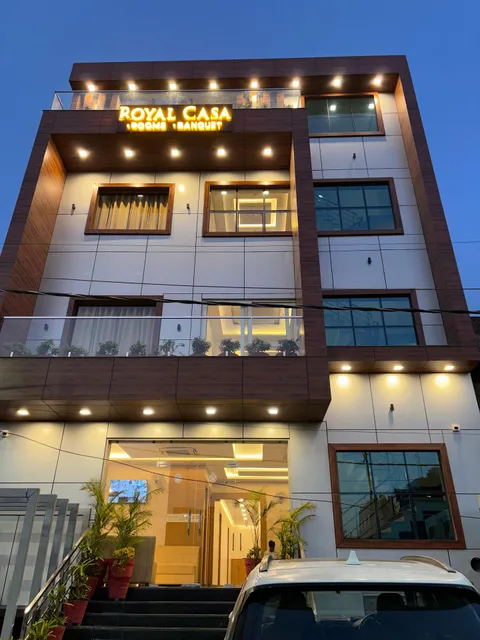 Royal Casa Gomtinagar
