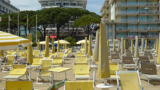 Ambassadors Hotel Palace