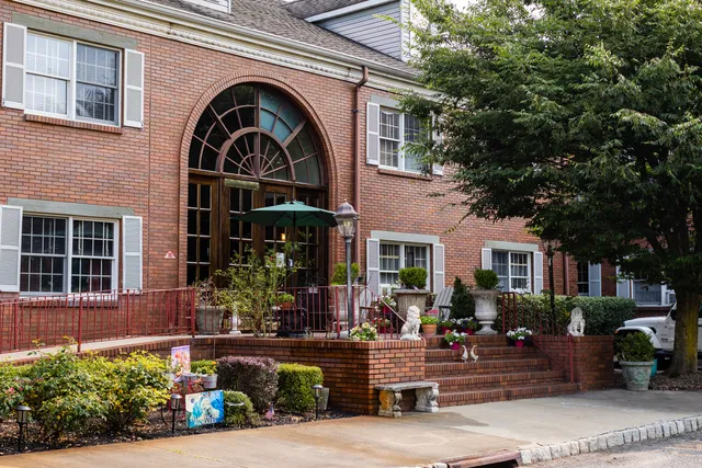 Colts Neck Inn Hotel