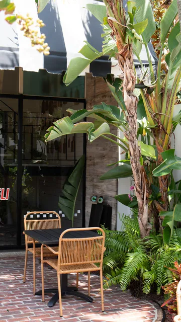 Danny-Kay's Deli & Market