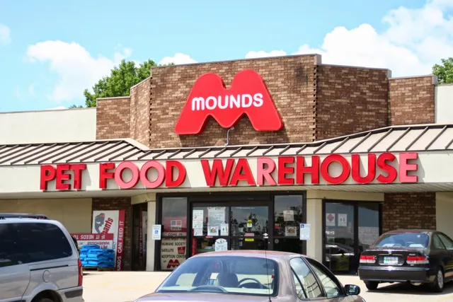 Mounds Pet Food Warehouse