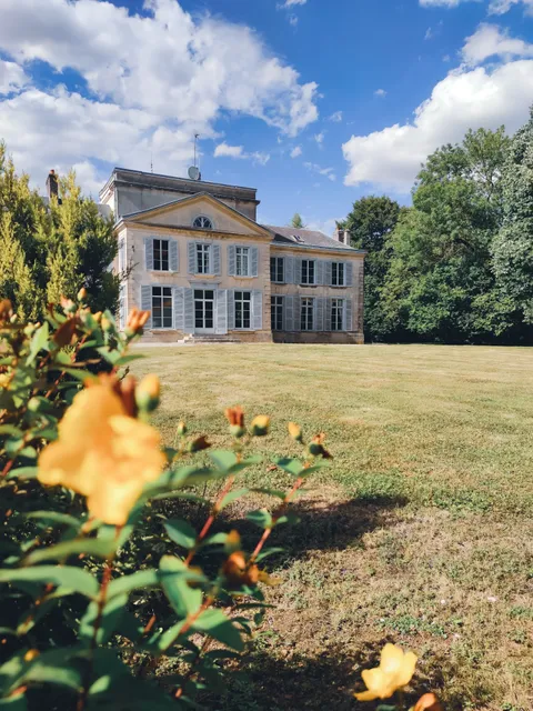 Château De Luzières