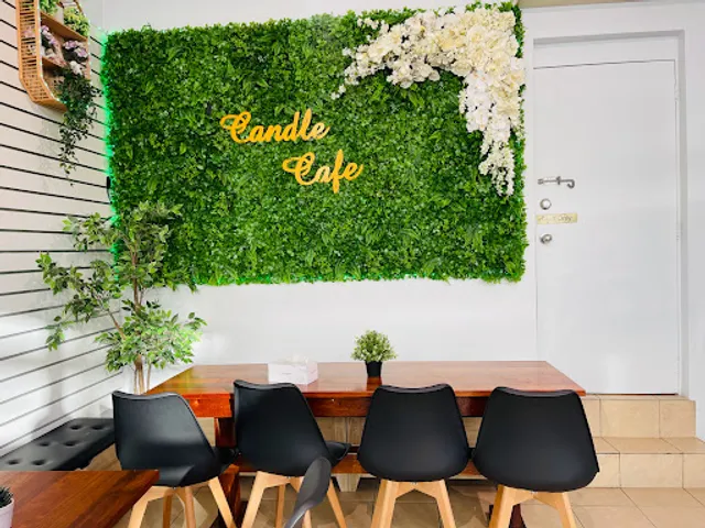 Candle Cafe