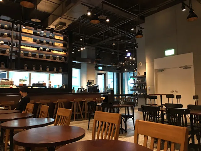 STARBUCKS RESERVE™ Nangang CTBC Shop