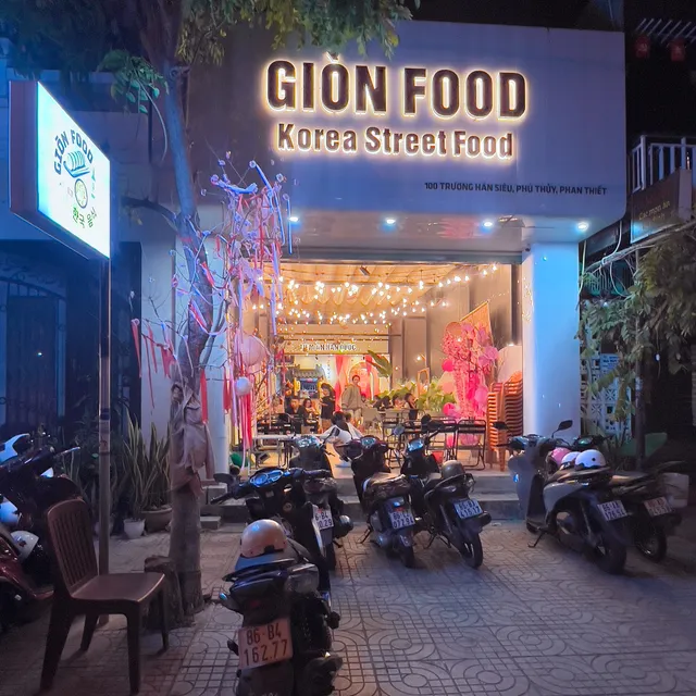 Giòn food