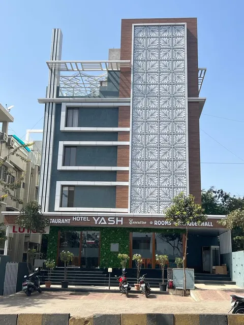 Hotel Yash Executive