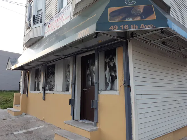 The Green Room Cigar Lounge