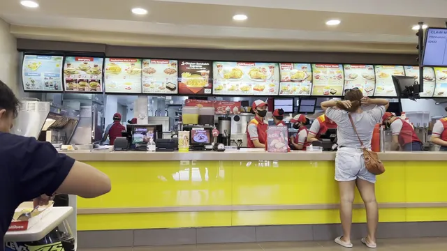 Jollibee Balayan Uptown Drive-Thru