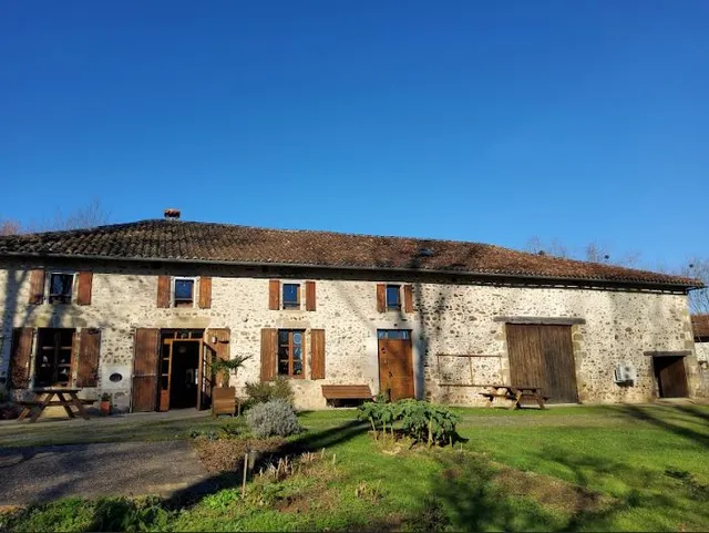 Maison Gîte La tribu de Lavaud