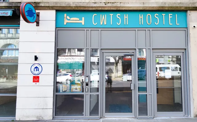Cwtsh Hostel
