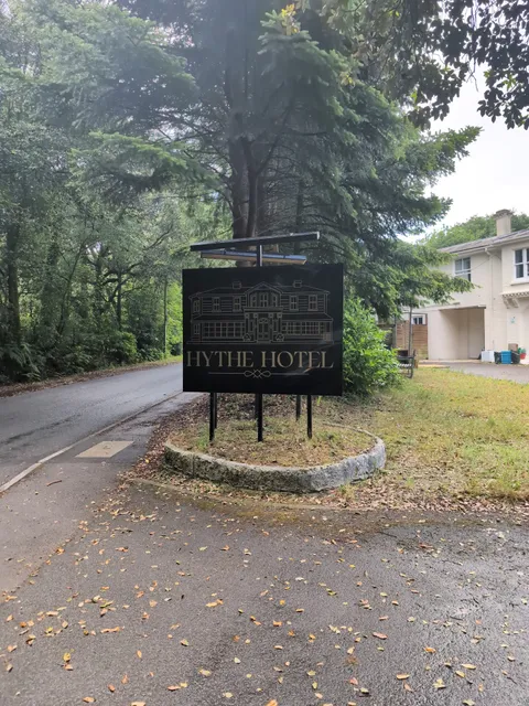 Fountain Court Hotel