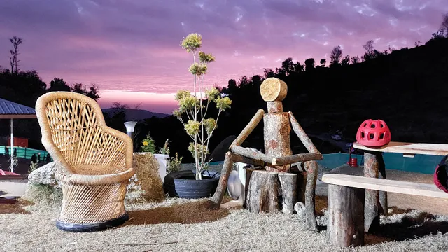 CrazyCub Camp and Cafe