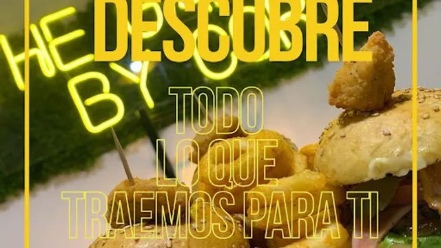 The Garage Wings Burger y Pastries