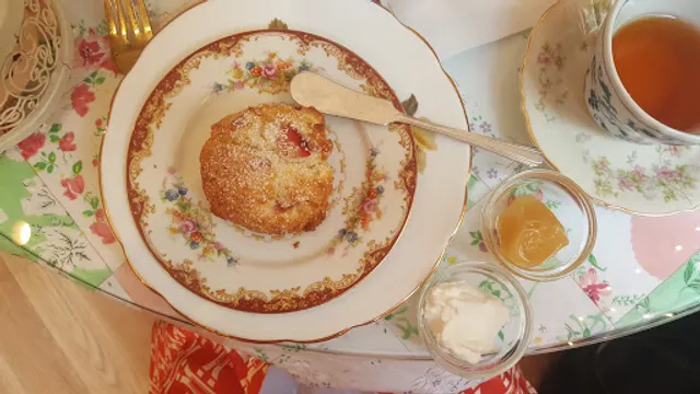 Calabash Garden Tea Room & Gift Shop