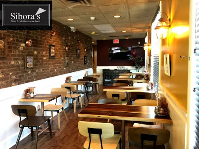 Sibora's Pizza and Mediterranean Grill (Lincoln Park)
