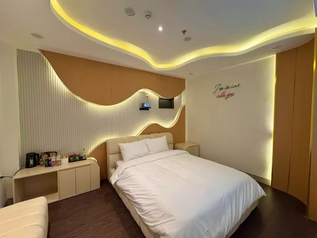 Star Night Hotel & Apartment