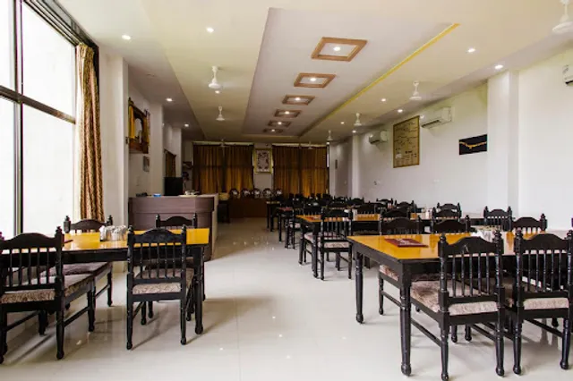 KARNI PALACE HOTEL AND RESTAURANT