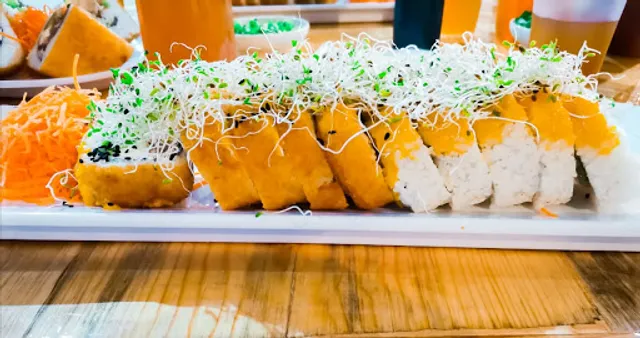 Otro Rollo Sushi