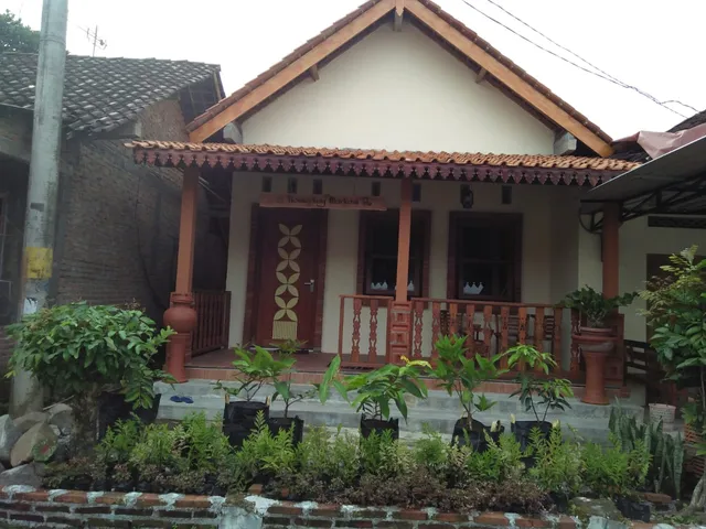 Sani Pottery Homestay