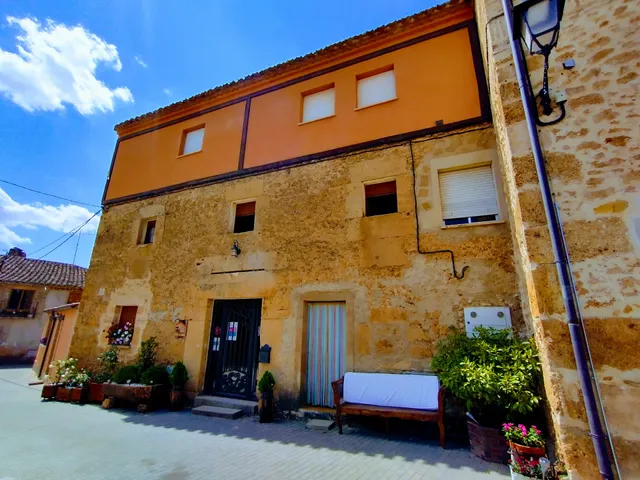 Casadelavilla de Fuentepinilla.