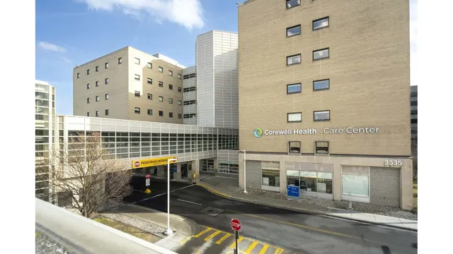 Corewell Health William Beaumont University Hospital Orthopedic Institute - 3535 W 13 Mile Rd