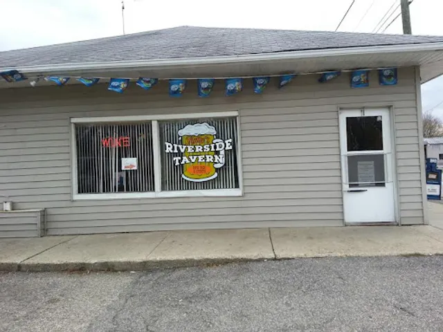 Riverside Tavern