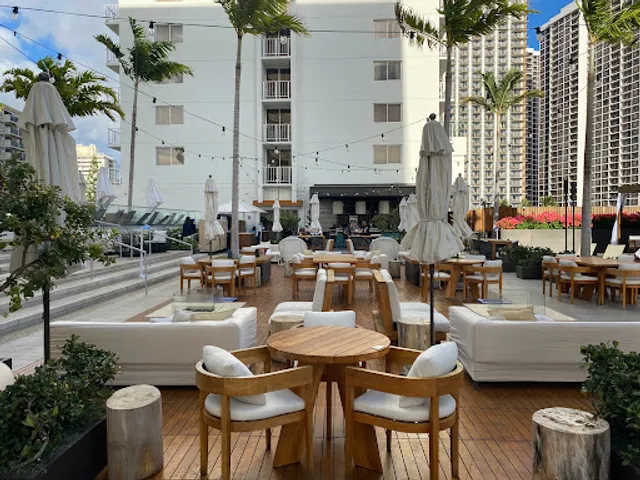 Swell Restaurant and Pool Bar