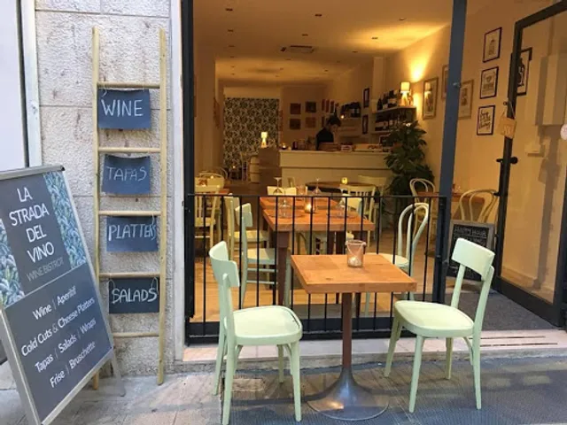 La Strada Del Vino Wine Bistrot