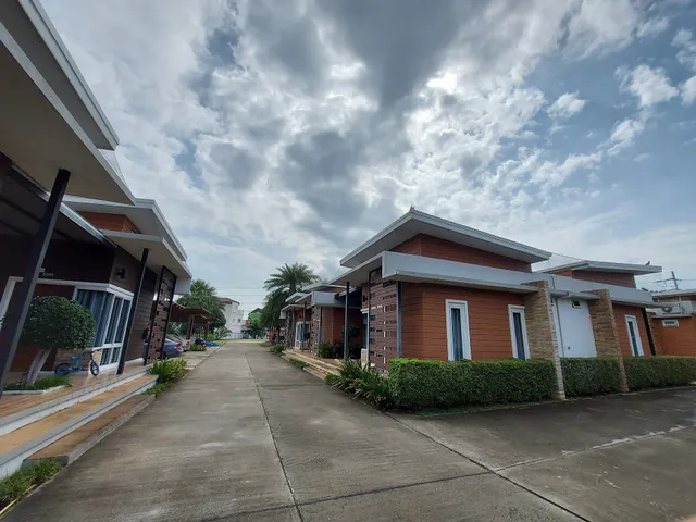 แอท เมืองพลอย รีสอร์ท At MuangPloy Resort