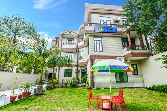 FabHotel Bella Vista