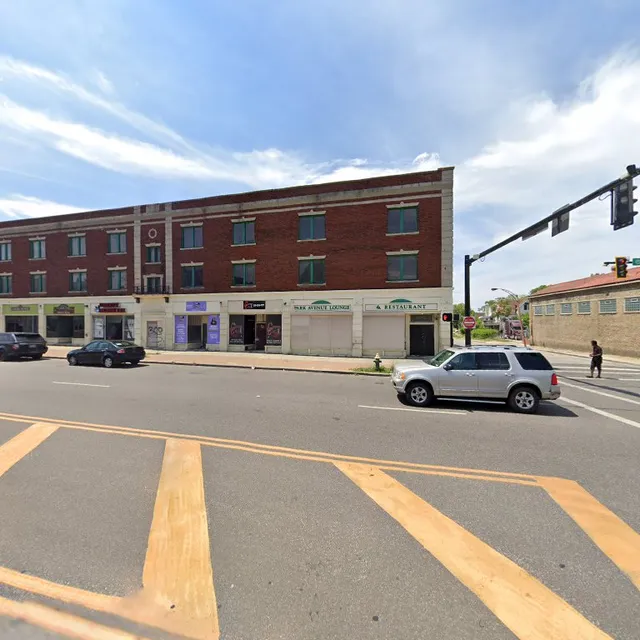 Park Avenue Lounge & Restaurant