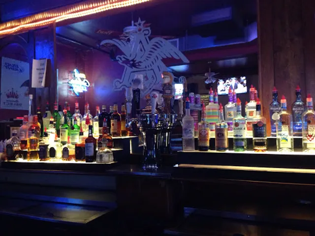 Carson's Sports Bar & Restaurant