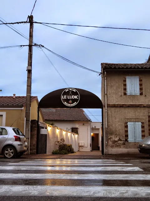 Le Ludic : Bar - Billard - Jeux de société