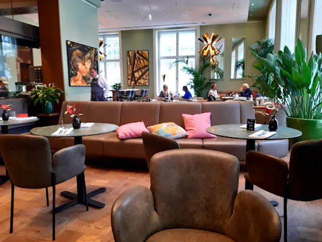 das Mezzanin restaurant & bar INTERSPAR