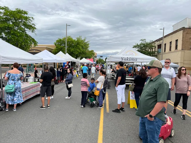 Downtown Yakima Farmers' Market