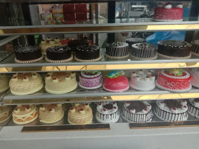 Amit Bakery janakpuri