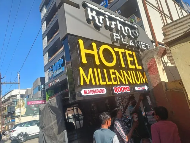 HOTEL MILLENNIUM