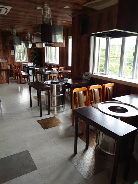 ドラム缶焼肉新村(シンチョン)