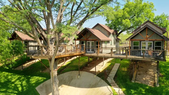 Treetop River Cabins
